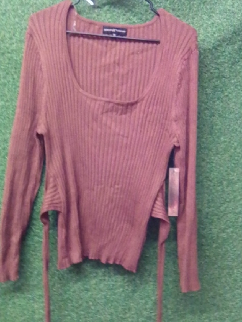 Almost Famous Rust Ribbed Scoop-Neck Long Sleeve Top